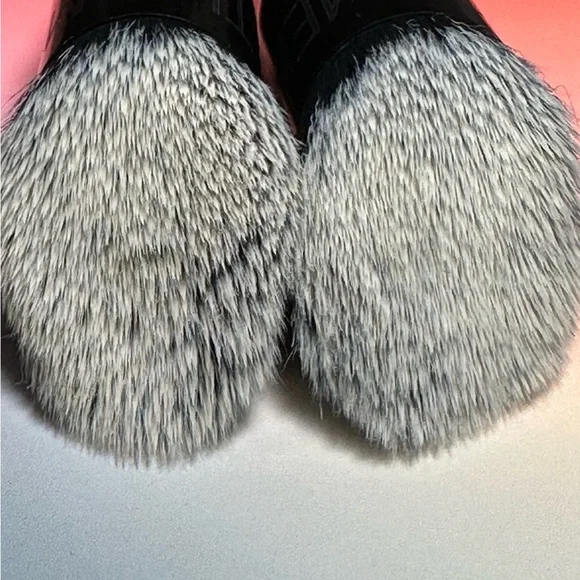 Bundle 4 MARILITA ONLY!! Set of 2 Melt Cosmetics Blend 716 Brushes - Picture 7 of 11